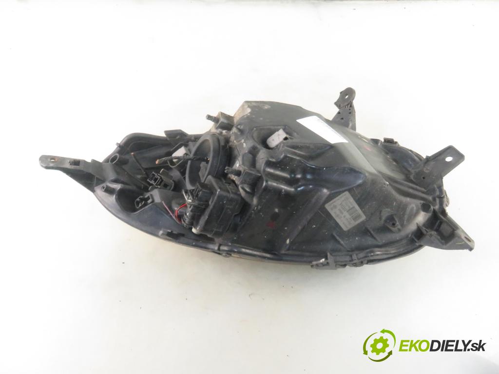 NISSAN MICRA III (K12) HB 2003 59,00 1.2 16V 80 - CG12DE 1240,00 Svetlo PP 26010AX700
