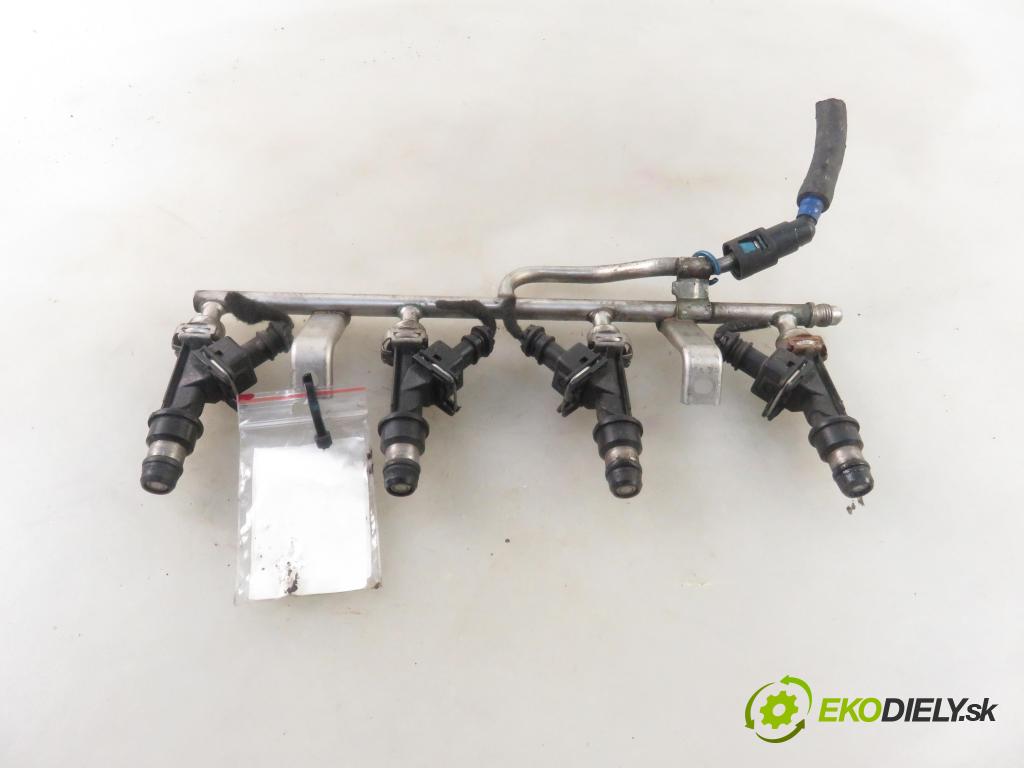 OPEL ZAFIRA B (A05) MINIVAN 2006 77,00 1.6 105 - Z 16 XEP 1598,00 Lišta vstrekovacia 25343299 (Vstrekovacie lišty)