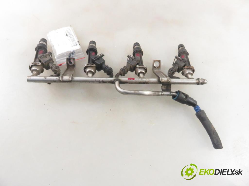 OPEL ZAFIRA B (A05) MINIVAN 2006 77,00 1.6 105 - Z 16 XEP 1598,00 Lišta vstrekovacia 25343299 (Vstrekovacie lišty)