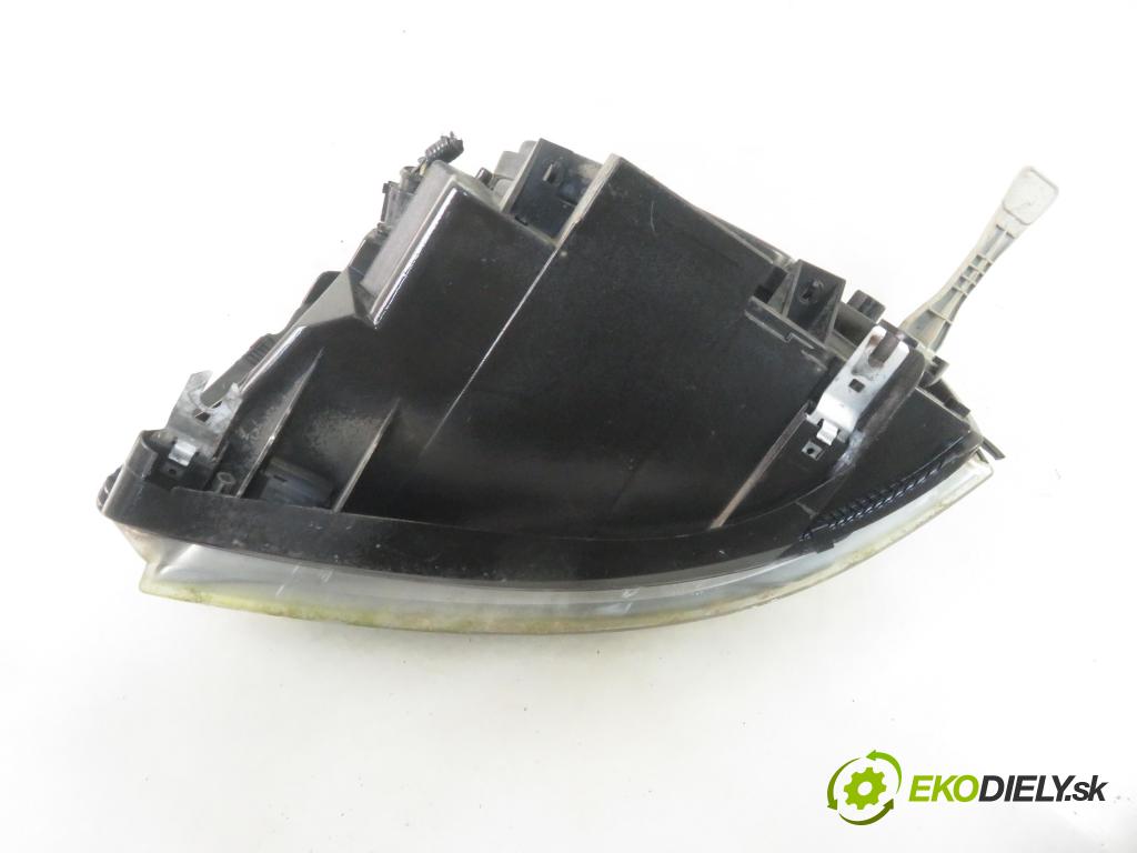 VW SHARAN (7M8, 7M9, 7M6) MINIVAN 2001 85,00 1.9 TDI PD 115 - AUY 1896,00 Svetlo PP 0301182202 ; 7M3941016AH