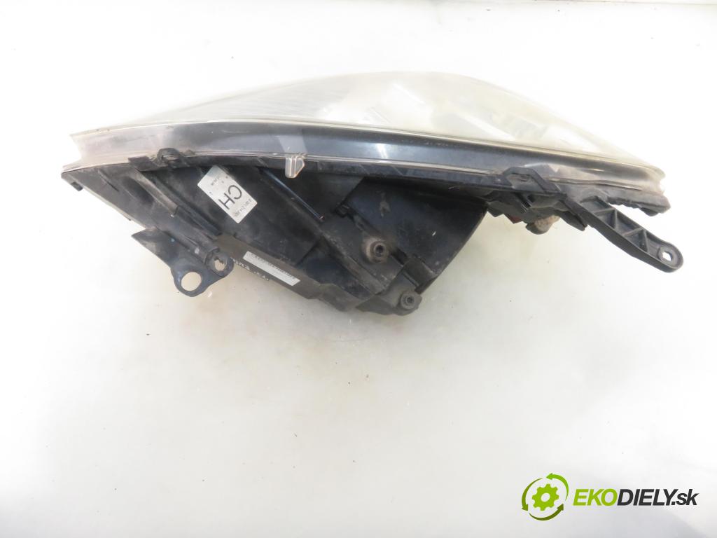 OPEL ZAFIRA B (A05) MINIVAN 2006 77,00 1.6 105 - Z 16 XEP 1598,00 Svetlo PP 24451045
