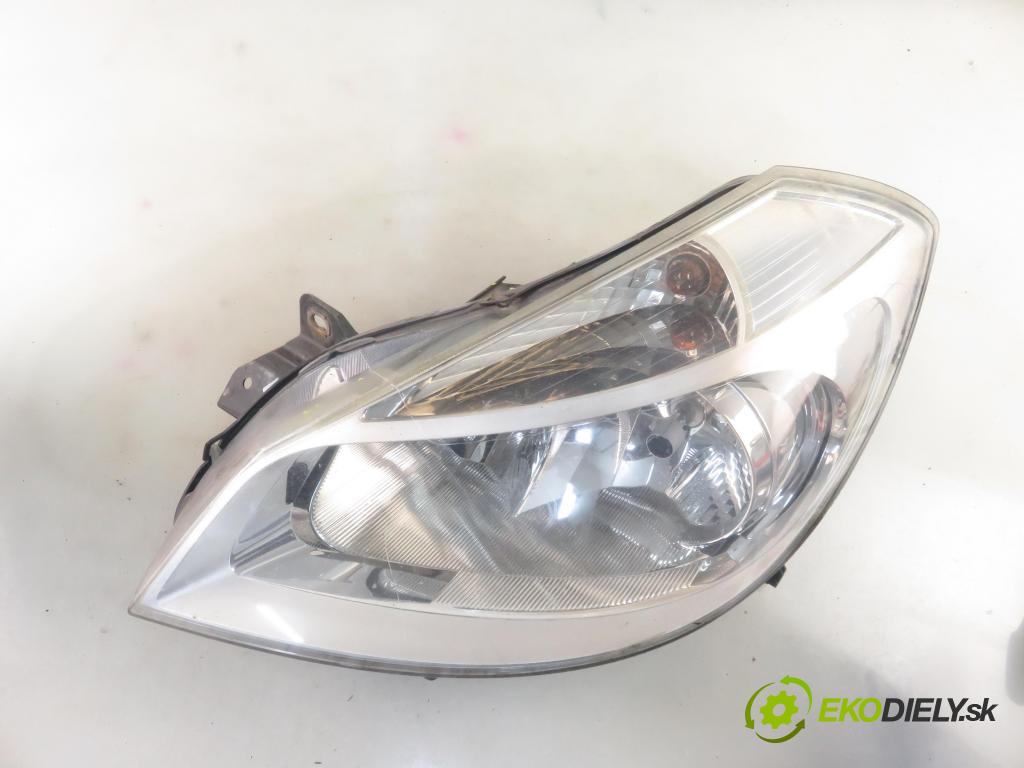 RENAULT CLIO III (BR0/1, CR0/1) HB 2006 55,00 1.2 16V 1149,00 Svetlo LP 8200459824