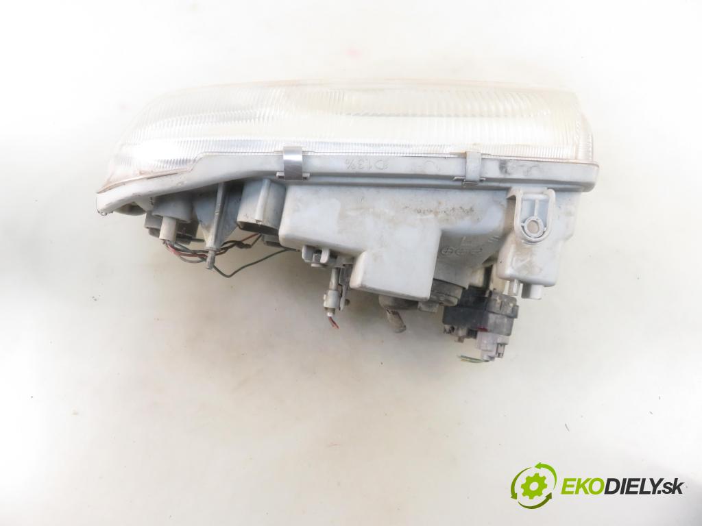 SUZUKI GRAND VITARA I (FT, HT) TERENOWY 2002 94,00 2.0 4x4 128 - J20A 1995,00 Svetlo LP