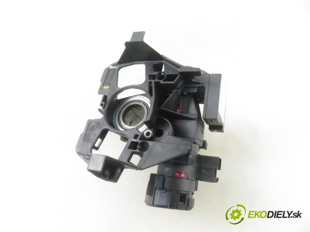 OPEL ASTRA G liftback (T98) HB 2001 55,00 1.7 DTI 16V - Y 17 DT 1686,00 spinačka 90589313 ; 90589389 ; 24445098 (Spínacie skrinky a kľúče)