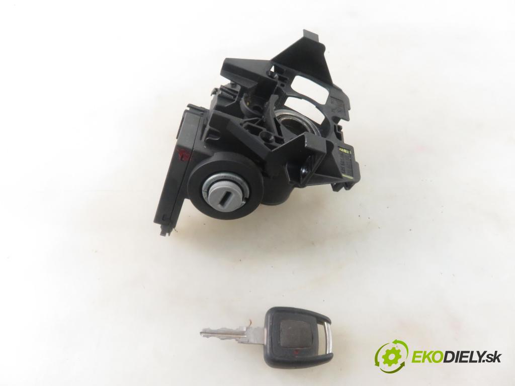 OPEL ASTRA G liftback (T98) HB 2001 55,00 1.7 DTI 16V - Y 17 DT 1686,00 spinačka 90589313 ; 90589389 ; 24445098 (Spínacie skrinky a kľúče)