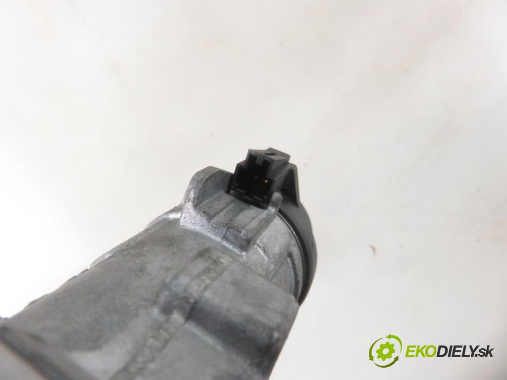 AUDI A4 Avant (8ED, B7) KOMBI 2005 150,00 3.0 TDI quattro - BKN 2967,00 spinačka 4B0905851M (Spínacie skrinky a kľúče)