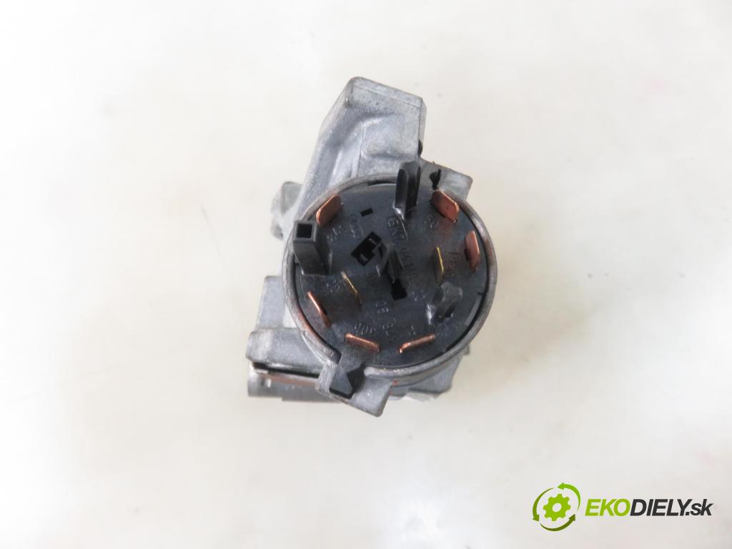 AUDI A4 Avant (8ED, B7) KOMBI 2005 150,00 3.0 TDI quattro - BKN 2967,00 spinačka 4B0905851M (Spínacie skrinky a kľúče)