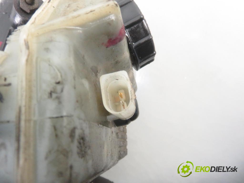 VW TRANSPORTER IV Skrzynia (70XA) FURGON 1998 50,00 1.9 TD 68 - ABL 1896,00 Posilovač 701612105C ; 03775508014 (Servočerpadlá, pumpy riadenia)