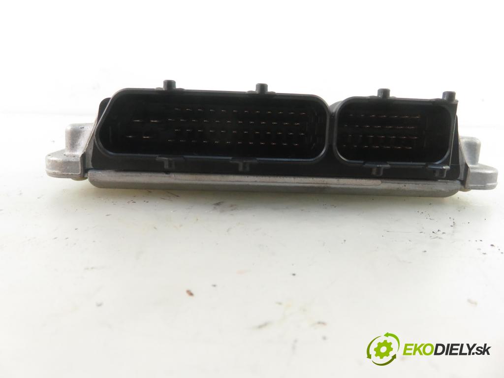 AUDI A4 (8D2, B5) SEDAN 1999 81,00 1.9 TDI 110 - AFN 1896,00 Riadiaca jednotka Motor 038906018FD ; 0281001966