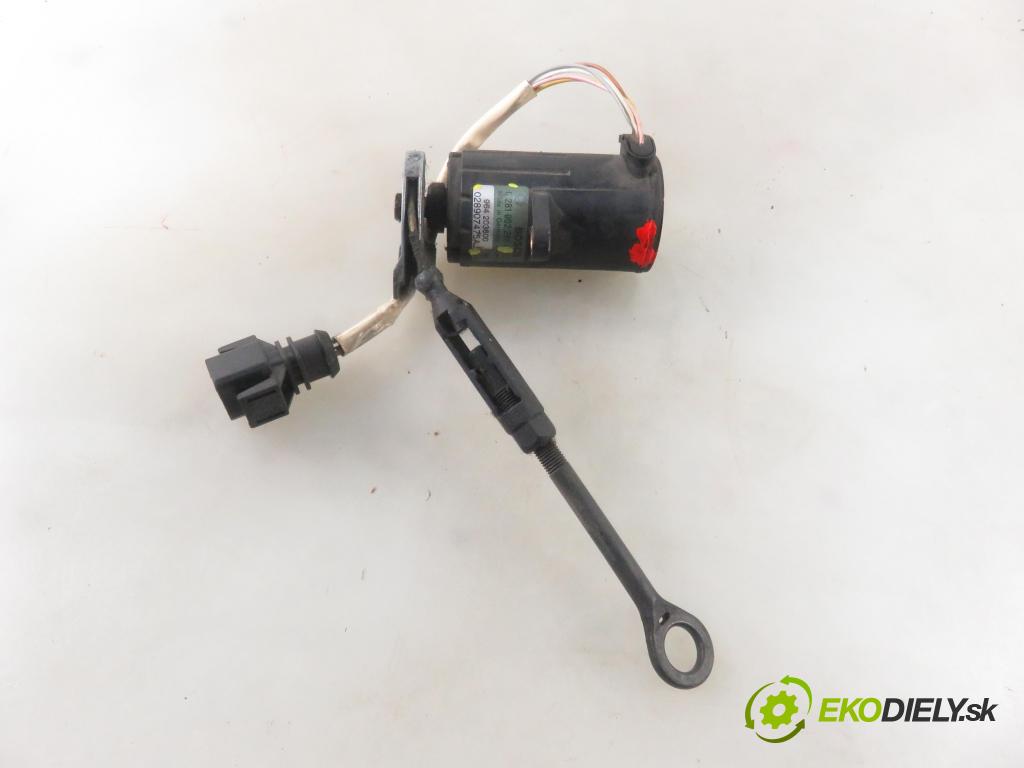 AUDI A4 (8D2, B5) SEDAN 1999 81,00 1.9 TDI 110 - AFN 1896,00 Potenciometer plynu 0281002286 ; 028907475AJ (Pedále)