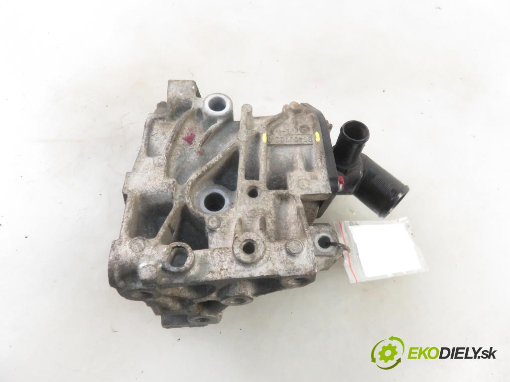 PEUGEOT 207 (WA_, WC_) HB 2006 65,00 1.4 16V - KFU (ET3J4) 1360,00 pumpa vody 9646075210 (Vodní pumpy)