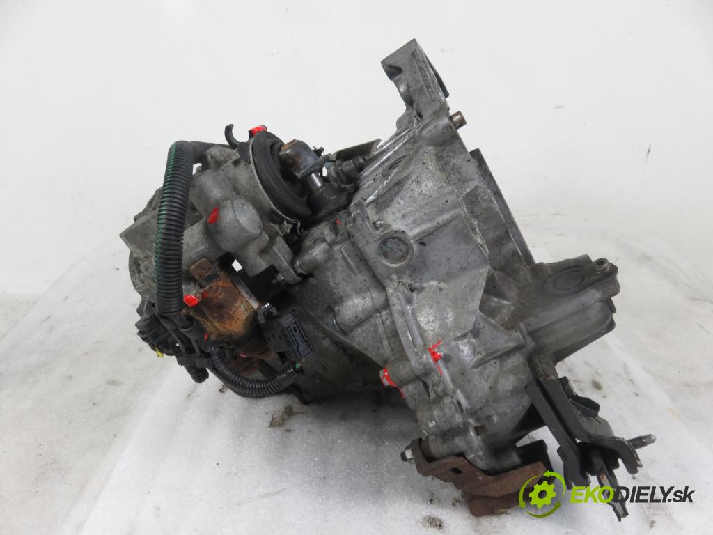 CITROEN C2 (JM_) HB 2001 50,00 1.4 - KFV (TU3JP) 1360,00 Prevodovka 20CP21