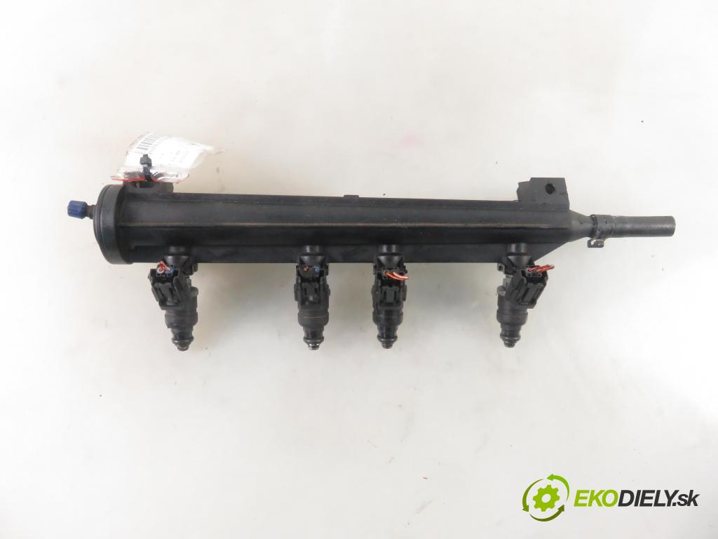 VW GOLF PLUS (5M1, 521) HB 2005 75,00 1.6 - BSF 1595,00 Lišta vstrekovacia 06A133317AS ; 06A906031BT (Vstrekovacie lišty)