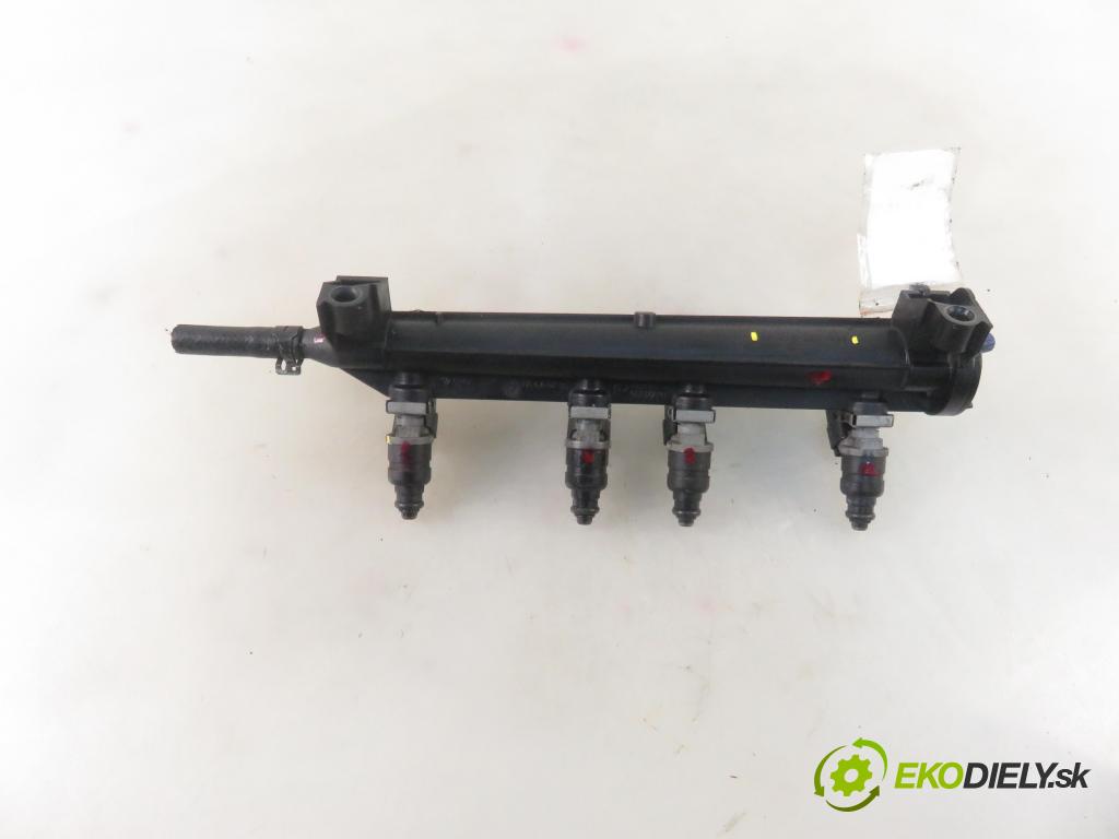 VW GOLF PLUS (5M1, 521) HB 2005 75,00 1.6 - BSF 1595,00 Lišta vstrekovacia 06A133317AS ; 06A906031BT (Vstrekovacie lišty)