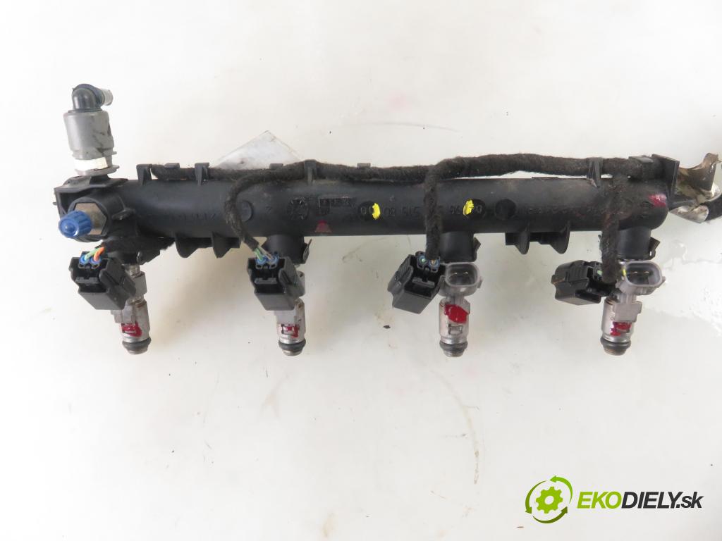 PEUGEOT 207 (WA_, WC_) HB 2006 65,00 1.4 16V - KFU (ET3J4) 1360,00 Lišta vstrekovacia 9652451580 ; IPM012 (Vstrekovacie lišty)