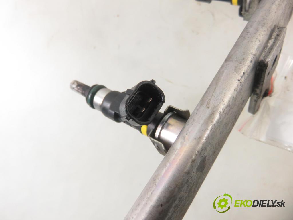 MITSUBISHI OUTLANDER III (GG_W, GF_W, ZJ) SUV 2014 60,00 2.0 Hybrid 4WD (GG2W) - Y61 0,00 Lišta vstrekovacia 1465A412 ; EAT328 (Vstrekovacie lišty)