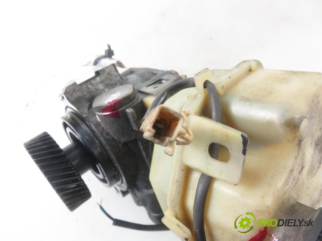 MAZDA 5 (CR19) MINIVAN 2006 81,00 2.0 MZR-CD 110 - RF7J 1998,00 Pumpa servočerpadlo  (Servočerpadlá, pumpy riadenia)