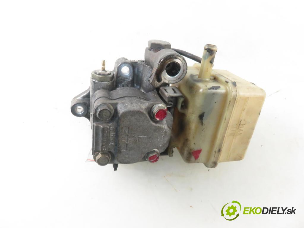 MAZDA 5 (CR19) MINIVAN 2006 81,00 2.0 MZR-CD 110 - RF7J 1998,00 Pumpa servočerpadlo (Servočerpadlá, pumpy riadenia)