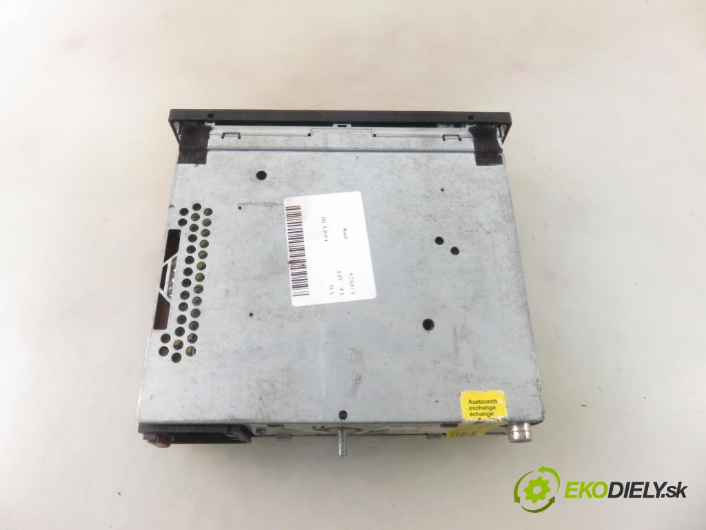 VW GOLF III (1H1) HB 1996 55,00 1.6 - AEE 1598,00 RADIO CD Modul 