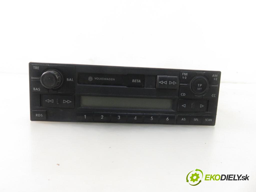 VW GOLF III (1H1) HB 1996 55,00 1.6 - AEE 1598,00 RADIO CD Modul