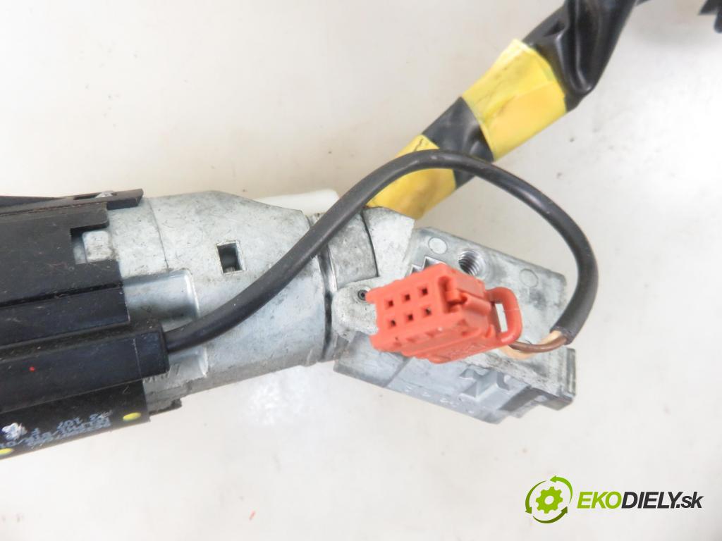 CITROEN C2 (JM_) HB 2001 50,00 1.4 - KFV (TU3JP) 1360,00 spinačka 9632897680 (Spínacie skrinky a kľúče)