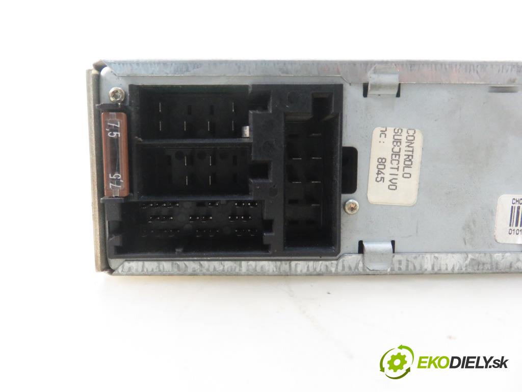 AUDI A3 (8L1) HB 2001 96,00 1.9 TDI PD 130 - ASZ 1896,00 RADIO Modul 8L0035152B