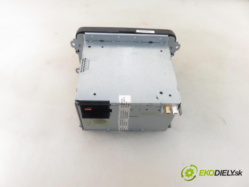 VW GOLF PLUS (5M1, 521) HB 2005 75,00 1.6 - BSF 1595,00 RADIO CD