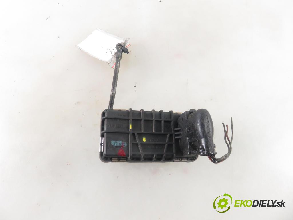 MERCEDES-BENZ KLASA E T-Model (S211) KOMBI 2004 130,00 E 270 T CDI 177 - OM 647.961 2685,00 nastavovač turba 6NW008412712120 (Ostatní)