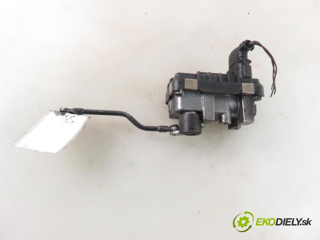 MERCEDES-BENZ KLASA E T-Model (S211) KOMBI 2004 130,00 E 270 T CDI 177 - OM 647.961 2685,00 nastavovač turba 6NW008412712120 (Ostatní)