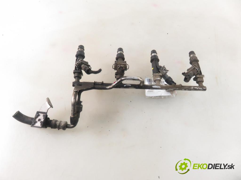 OPEL COMBO C KOMBIVAN 2004 62,00 1.6 8V 84 - Z 16 SE 1598,00 Lišta vstrekovacia 25317316 (Vstrekovacie lišty)