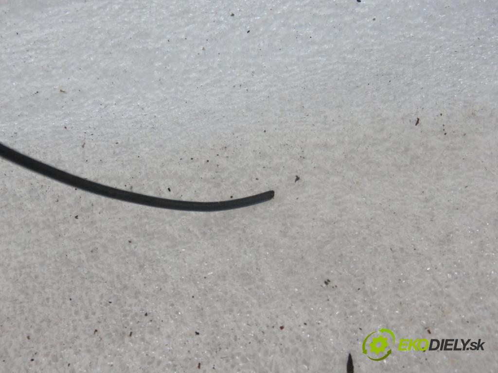 SUZUKI IGNIS (FH) HB 2001 61,00 1.3 4WD 83 (RG413) - M13A 1328,00 Okno zadné kapota