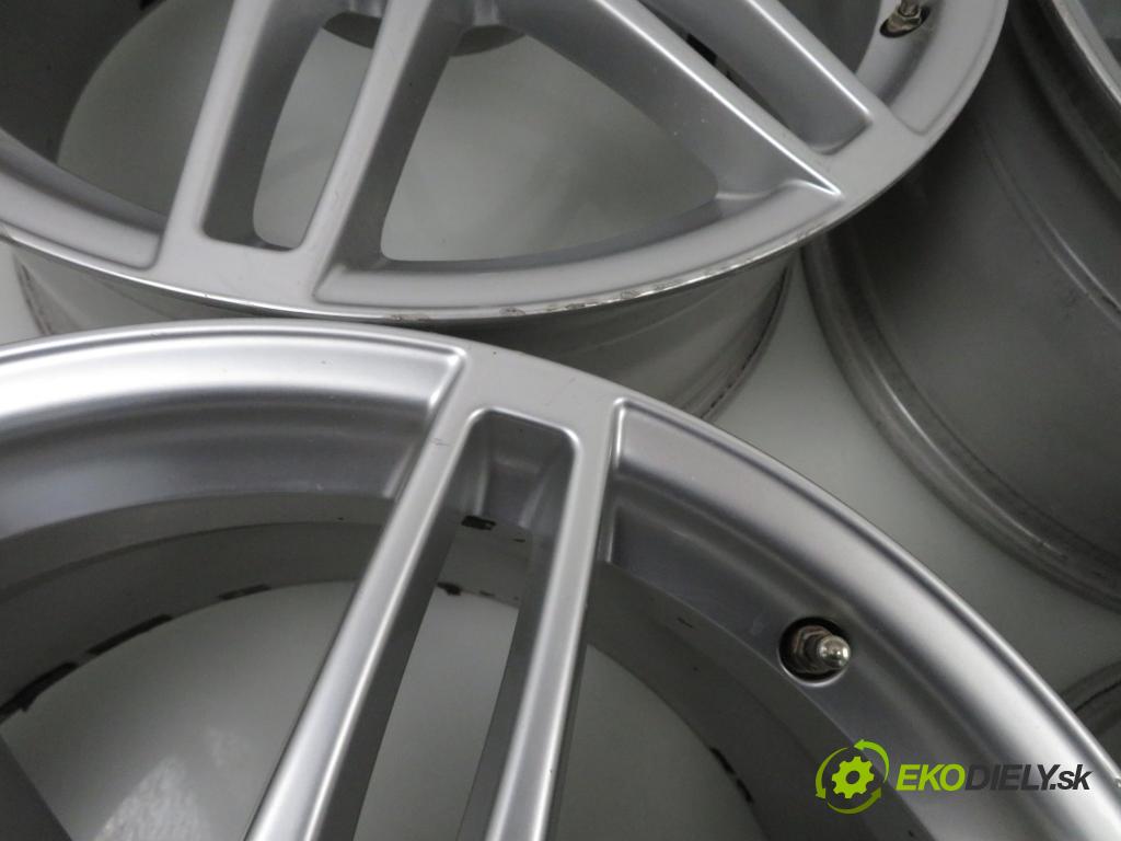 AUDI   0    disky / disk 4G0601025BR