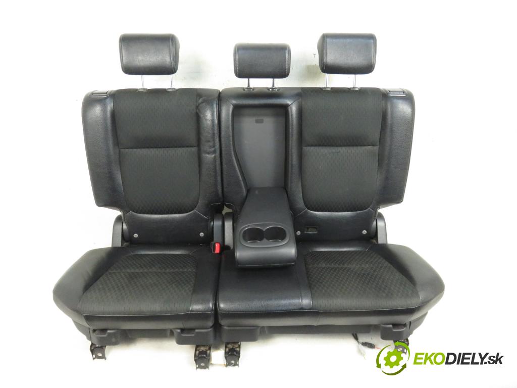 MITSUBISHI OUTLANDER III (GG_W, GF_W, ZJ) SUV 2014 60,00 2.0 Hybrid 4WD (GG2W) - Y61 0,00 Sedadlá, sedačky Sedadlo