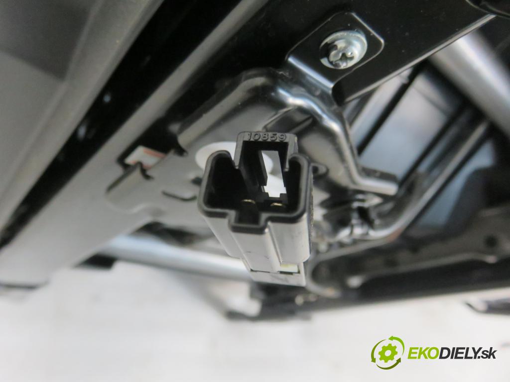 MITSUBISHI OUTLANDER III (GG_W, GF_W, ZJ) SUV 2014 60,00 2.0 Hybrid 4WD (GG2W) - Y61 0,00 Sedadlá, sedačky Sedadlo
