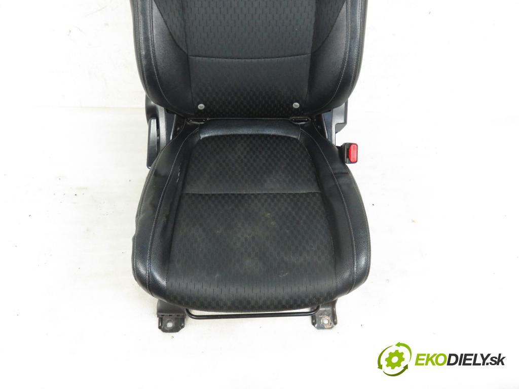 MITSUBISHI OUTLANDER III (GG_W, GF_W, ZJ) SUV 2014 60,00 2.0 Hybrid 4WD (GG2W) - Y61 0,00 Sedadlo CESTUJÚCI/PP