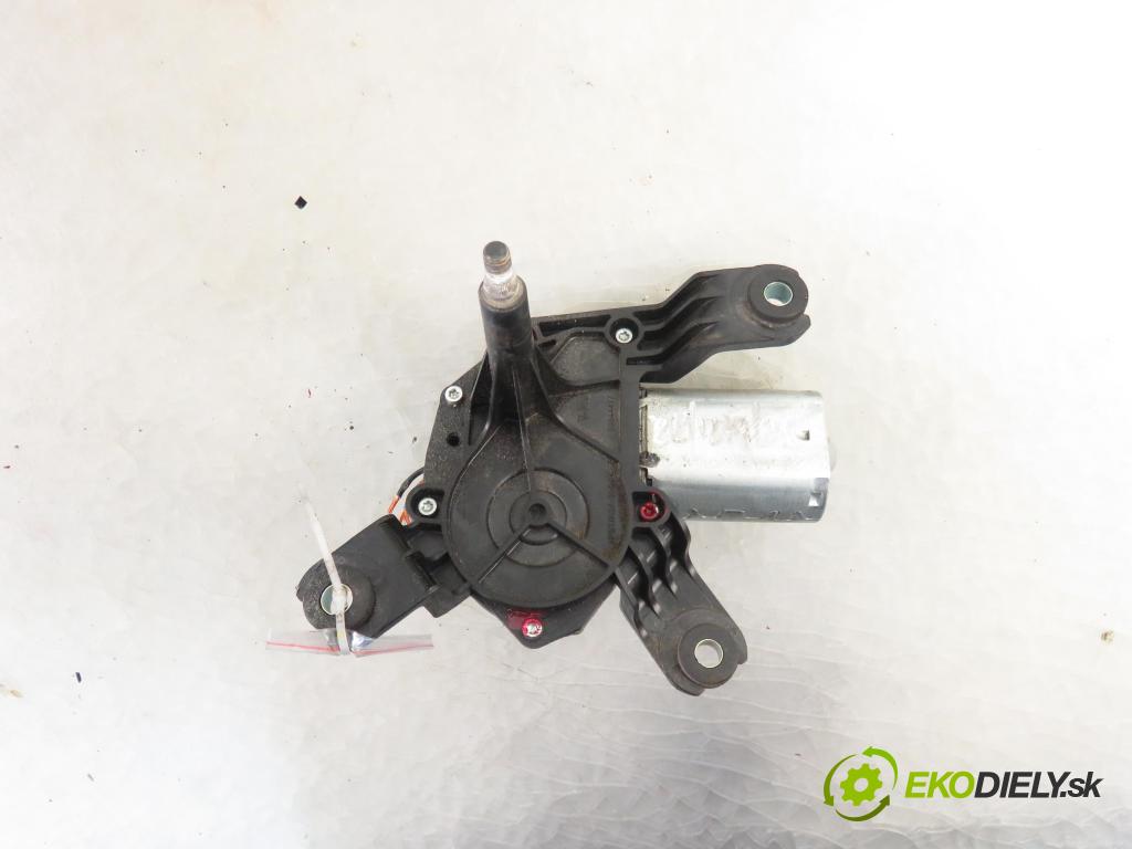 OPEL ZAFIRA B (A05) MINIVAN 2006 77,00 1.6 105 - Z 16 XEP 1598,00 motorek stěrače ZADNÍ: 13145548 ; 53025212