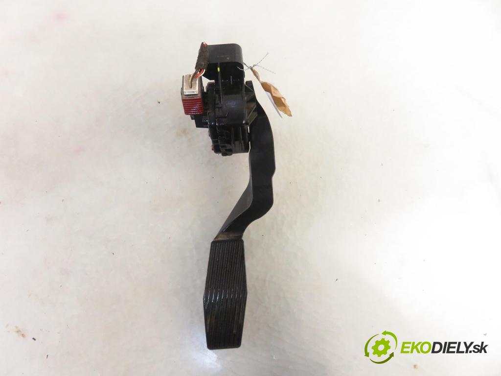 OPEL ZAFIRA B (A05) MINIVAN 2006 77,00 1.6 105 - Z 16 XEP 1598,00 Potenciometer plynu 9202341BT ; 6PV00811400 (Pedále)