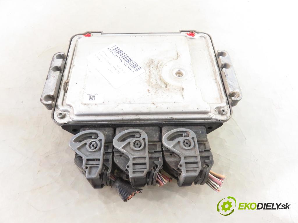 RENAULT TRAFIC II Autobus (JL) BUS 2010 0,00 2.0 dCi 90 (JL0H) - M9R 782 1995,00 řídící jednotka motora 0281015330 ; 8200935115