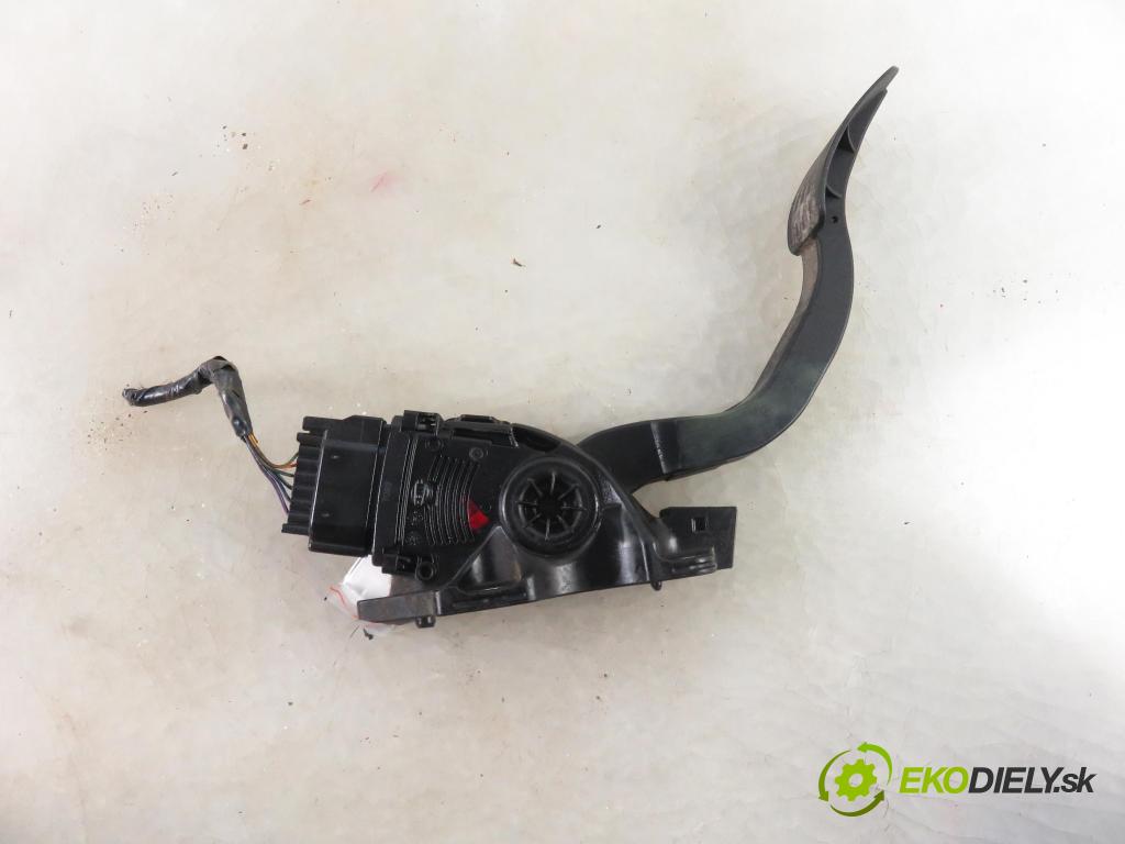 FORD S-MAX (WA6) MINIVAN 2006 92,00 1.8 TDCi 125 - QYWA 1753,00 Potenciometer plynu 6G929F836JD ; 6PV00922010 (Pedále)