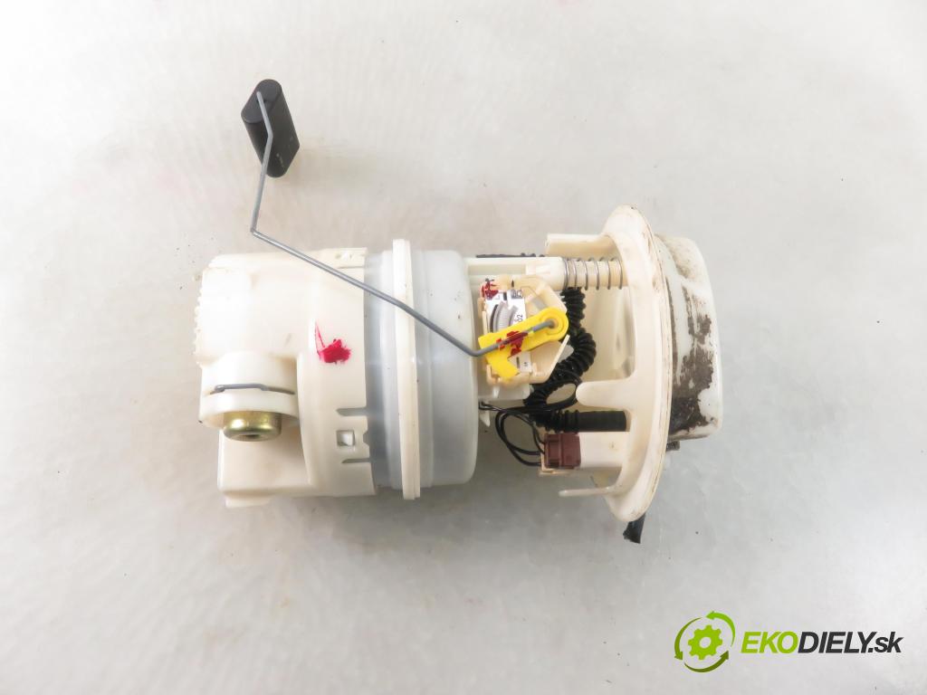 PEUGEOT 206 liftback (2A/C) HB 1999 55,00 1.4 75 - KFW 1360,00 pumpa paliva 9642124080 ; 09732009903