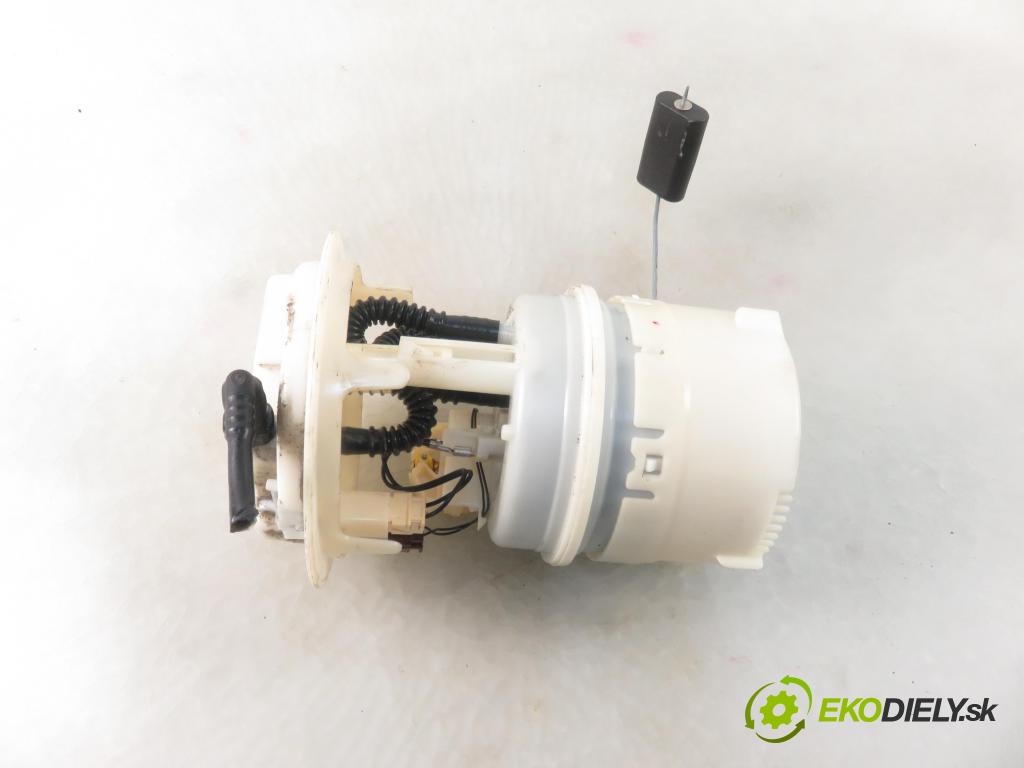 PEUGEOT 206 liftback (2A/C) HB 1999 55,00 1.4 75 - KFW 1360,00 pumpa paliva 9642124080 ; 09732009903
