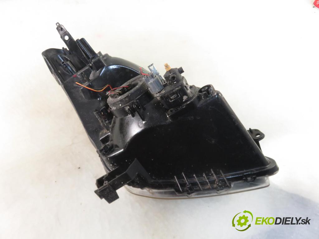 SUZUKI SWIFT III (MZ, EZ) HB 2006 68,00 1.3 92 - M13A 1328,00 Svetlo LP