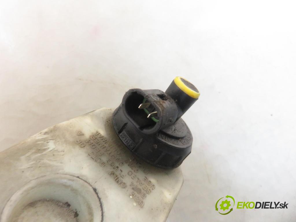 RENAULT SCENIC I (JA0/1_) MINIVAN 1999 75,00 1.9 dCi 102 - F9Q 732 1870,00 Posilovač 7700428596 ; 03776251014 (Servočerpadlá, pumpy riadenia)