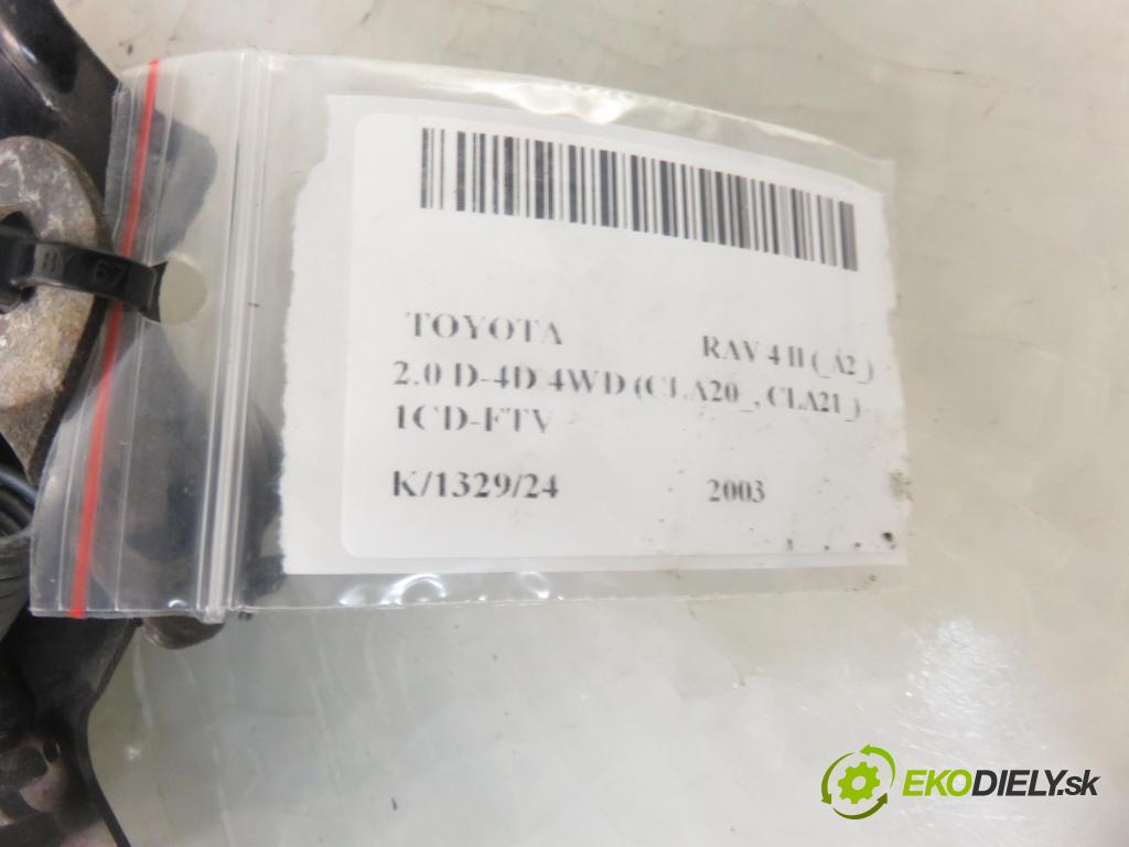 TOYOTA RAV 4 II (_A2_) SUV 2003 85,00 2.0 D-4D 4WD 116 - 1CD-FTV 1995,00 zámok kapoty