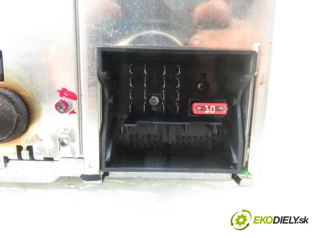 VW POLO (9N_) HB 2007 40,00 1.2 - BMD 1198,00 RADIO CD 6Q0035152C