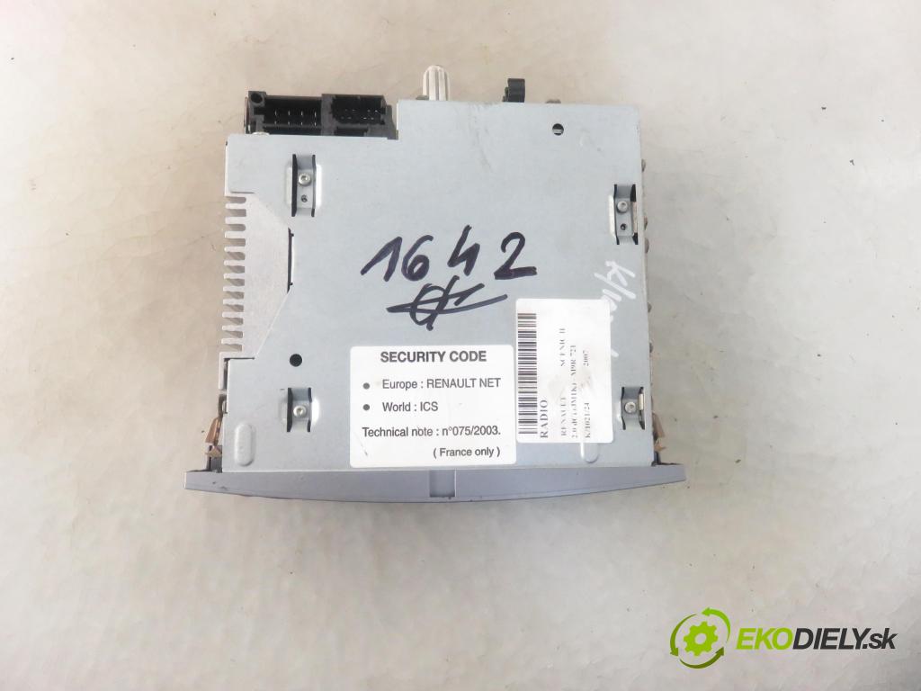 RENAULT SCENIC II (JM0/1_) MINIVAN 2007 110,00 2.0 dCi (JM1K) - M9R 721 1995,00 RADIO 8200666141