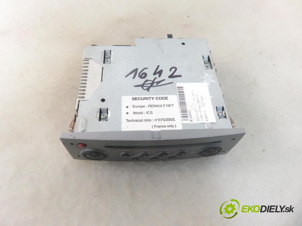 RENAULT SCENIC II (JM0/1_) MINIVAN 2007 110,00 2.0 dCi (JM1K) - M9R 721 1995,00 RADIO 8200666141