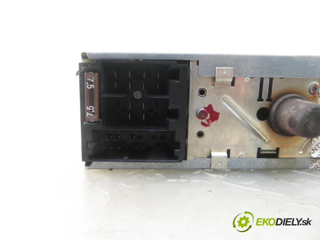 VW POLO (9N_) HB 2006 47,00 1.2 12V 64 - AZQ 1198,00 RADIO Modul 6X0035152B