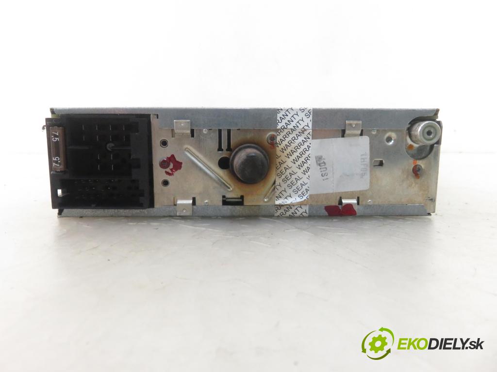 VW POLO (9N_) HB 2006 47,00 1.2 12V 64 - AZQ 1198,00 RADIO Modul 6X0035152B