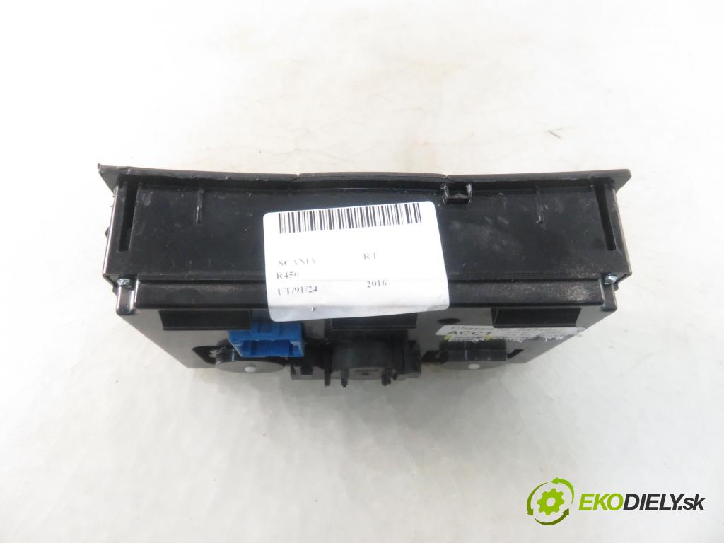 SCANIA R I CIĄGNIK SIODŁOWY 2016 331,00 R450 R6 - DC 13.147 euro6 12742,00 Panel kúrenia KLIMATRONIK 2056369